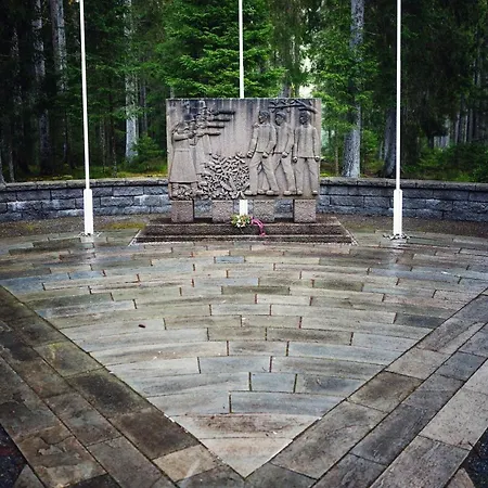 Szálloda Falstadsenteret - Museum, Minnested Og Senter For Menneskerettigheter